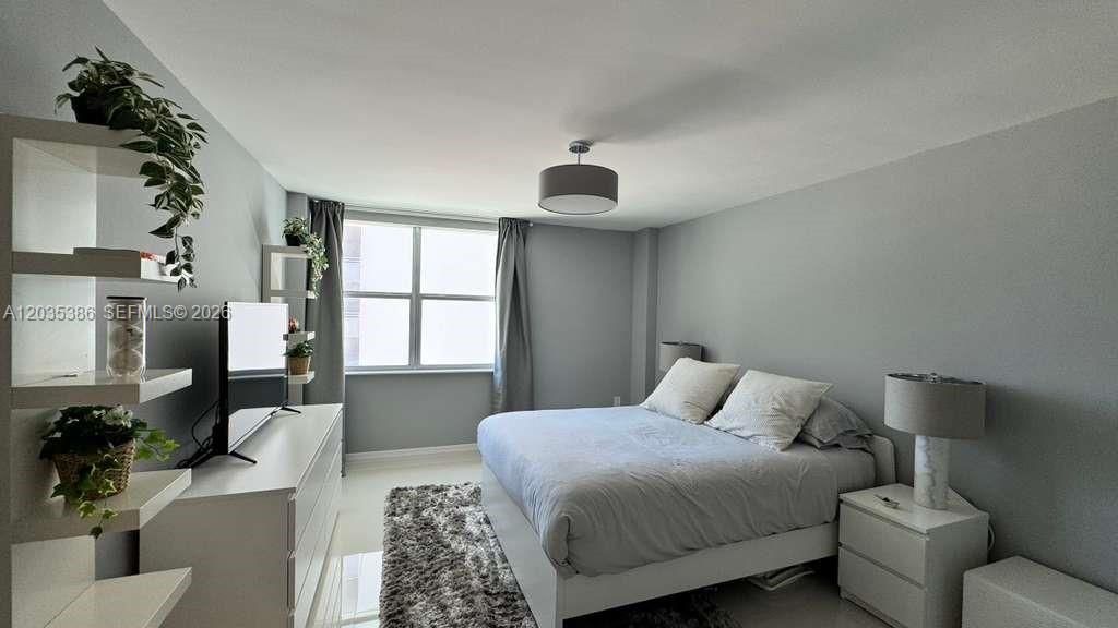 5750 Collins Ave , Unit 7A, Miami Beach, FL 33140 Photo