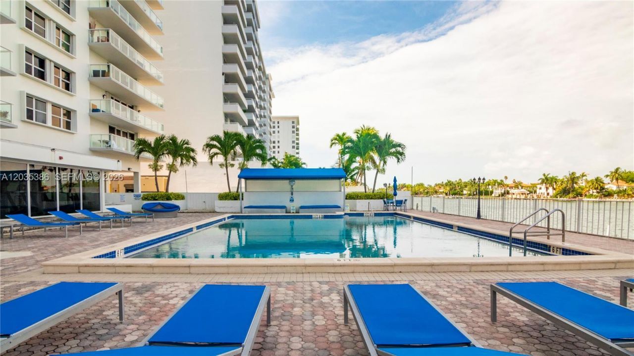 5750 Collins Ave , Unit 7A, Miami Beach, FL 33140 Photo