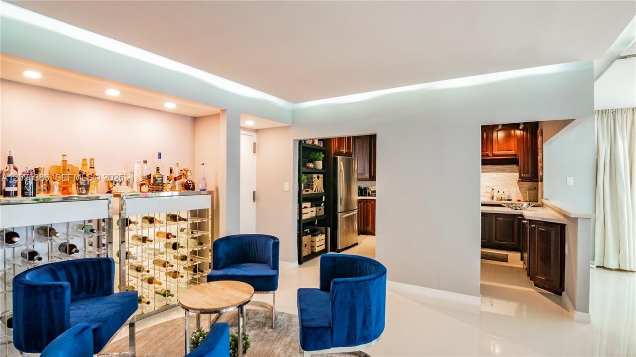 5750 Collins Ave , Unit 7A, Miami Beach, FL 33140 Photo