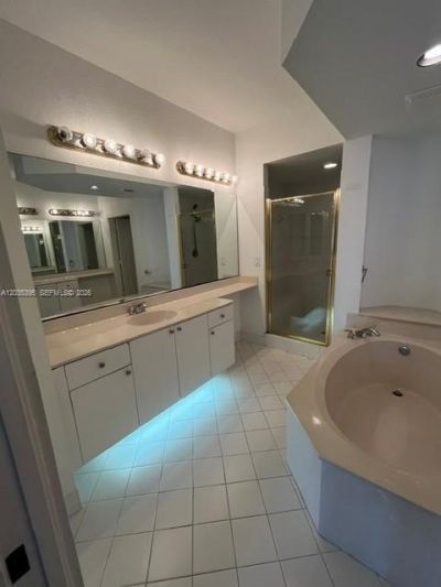 10720 NW 66th St , Unit 305, Doral, FL 33178 Photo