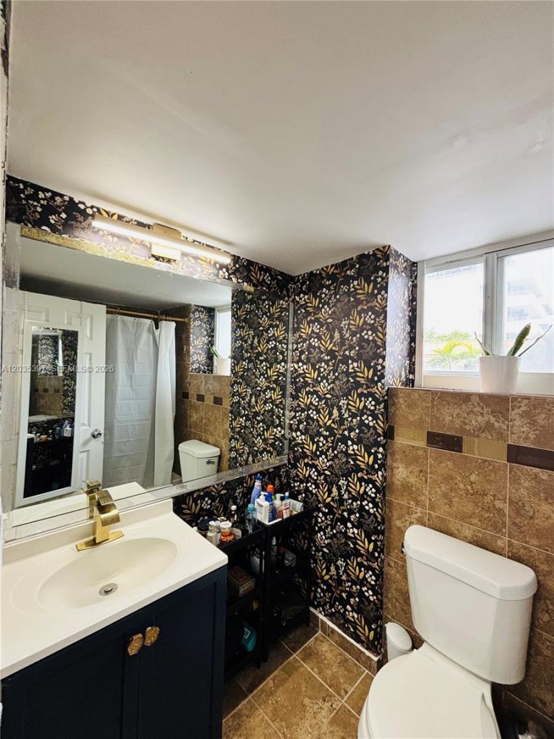 1255 Collins Ave , Unit 208, Miami Beach, FL 33139 Photo