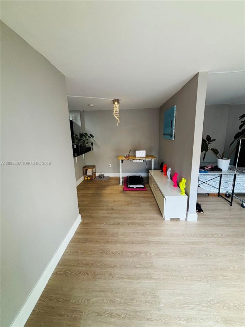 1255 Collins Ave , Unit 208, Miami Beach, FL 33139 Photo