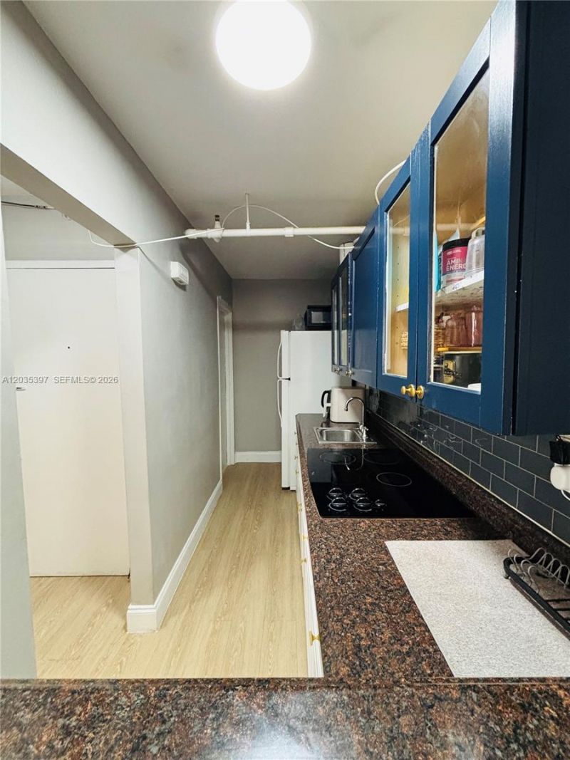 1255 Collins Ave , Unit 208, Miami Beach, FL 33139 Photo