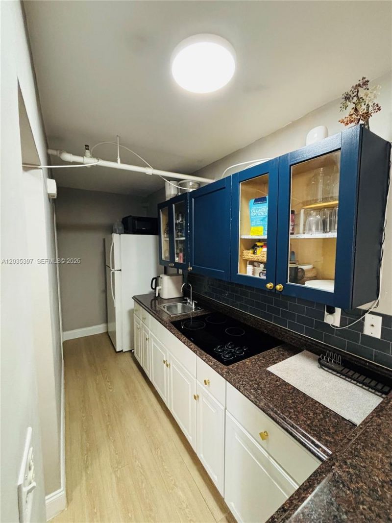 1255 Collins Ave , Unit 208, Miami Beach, FL 33139 Photo