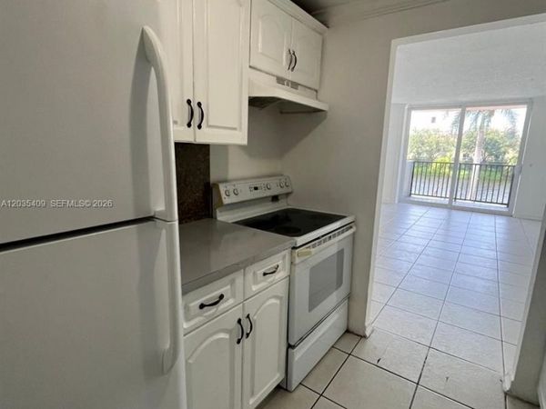 2075 NE 164th St , Unit 204, North Miami Beach, FL 33162