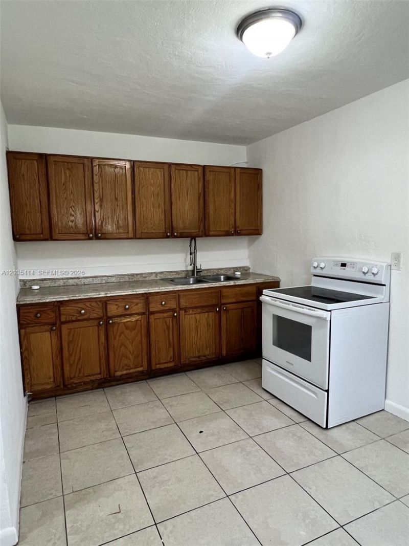 1754 NW 45th St , Unit 1754, Miami, FL 33142 Photo