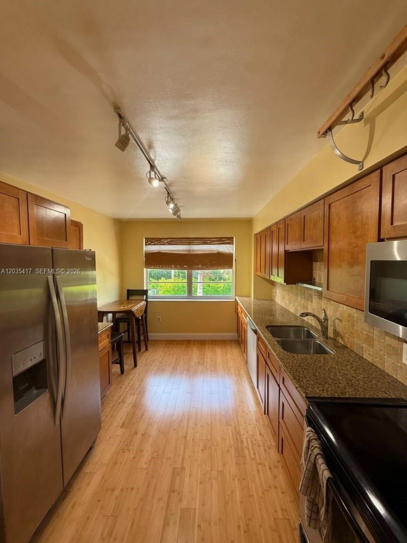 2801 NE 183rd St, Unit 202W, Aventura, FL 33160 Photo