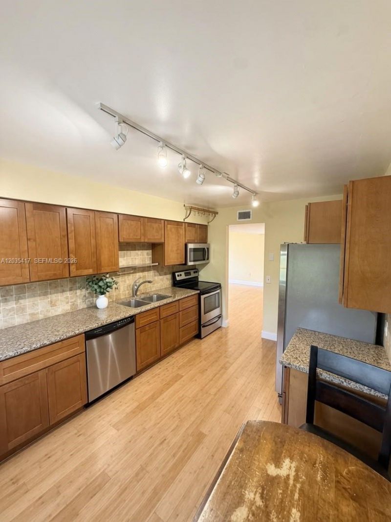 2801 NE 183rd St, Unit 202W, Aventura, FL 33160 Photo