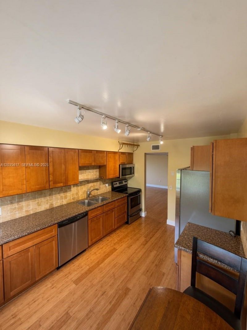 2801 NE 183rd St, Unit 202W, Aventura, FL 33160 Photo