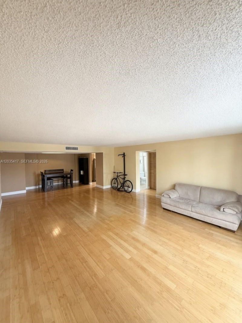 2801 NE 183rd St, Unit 202W, Aventura, FL 33160 Photo
