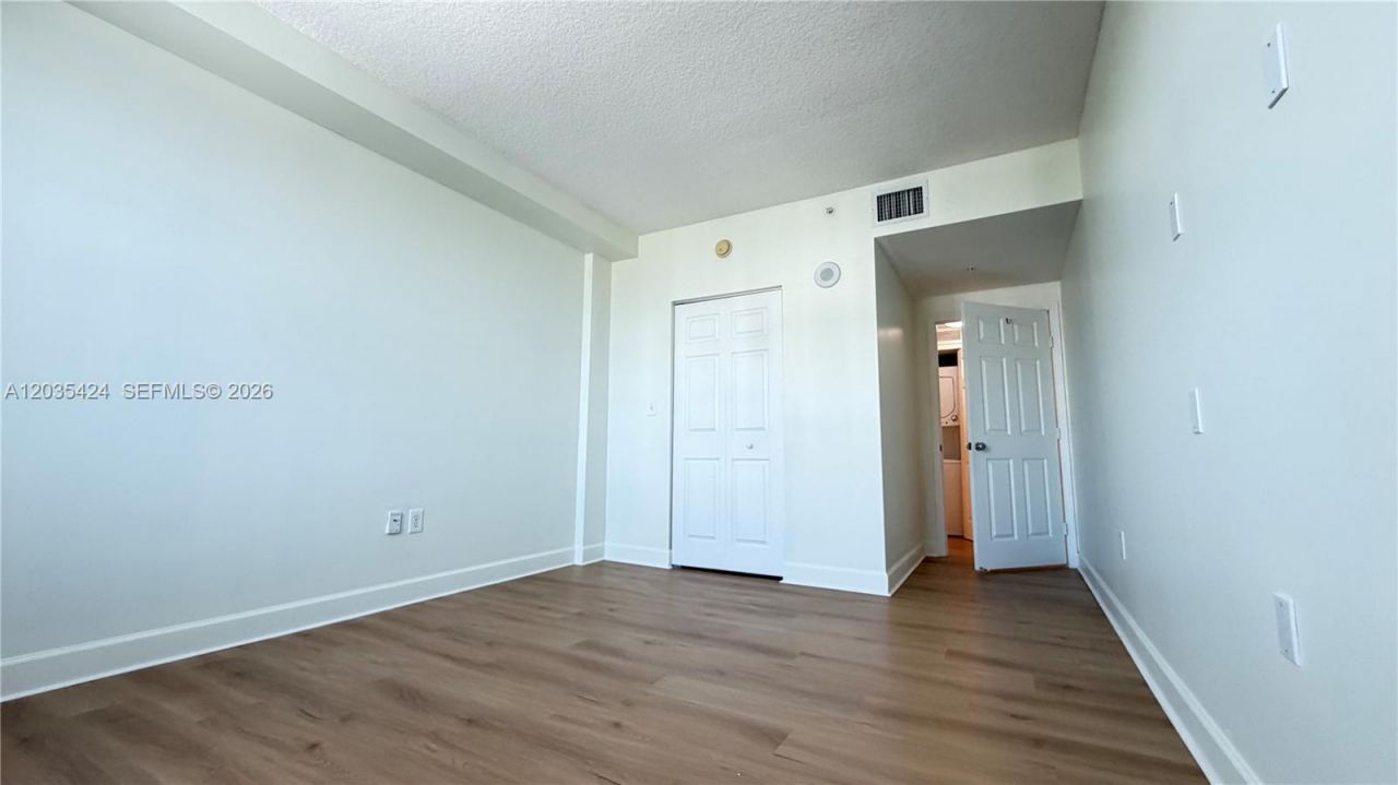 50 Menores Ave, Unit 807, Coral Gables, FL 33134 Photo