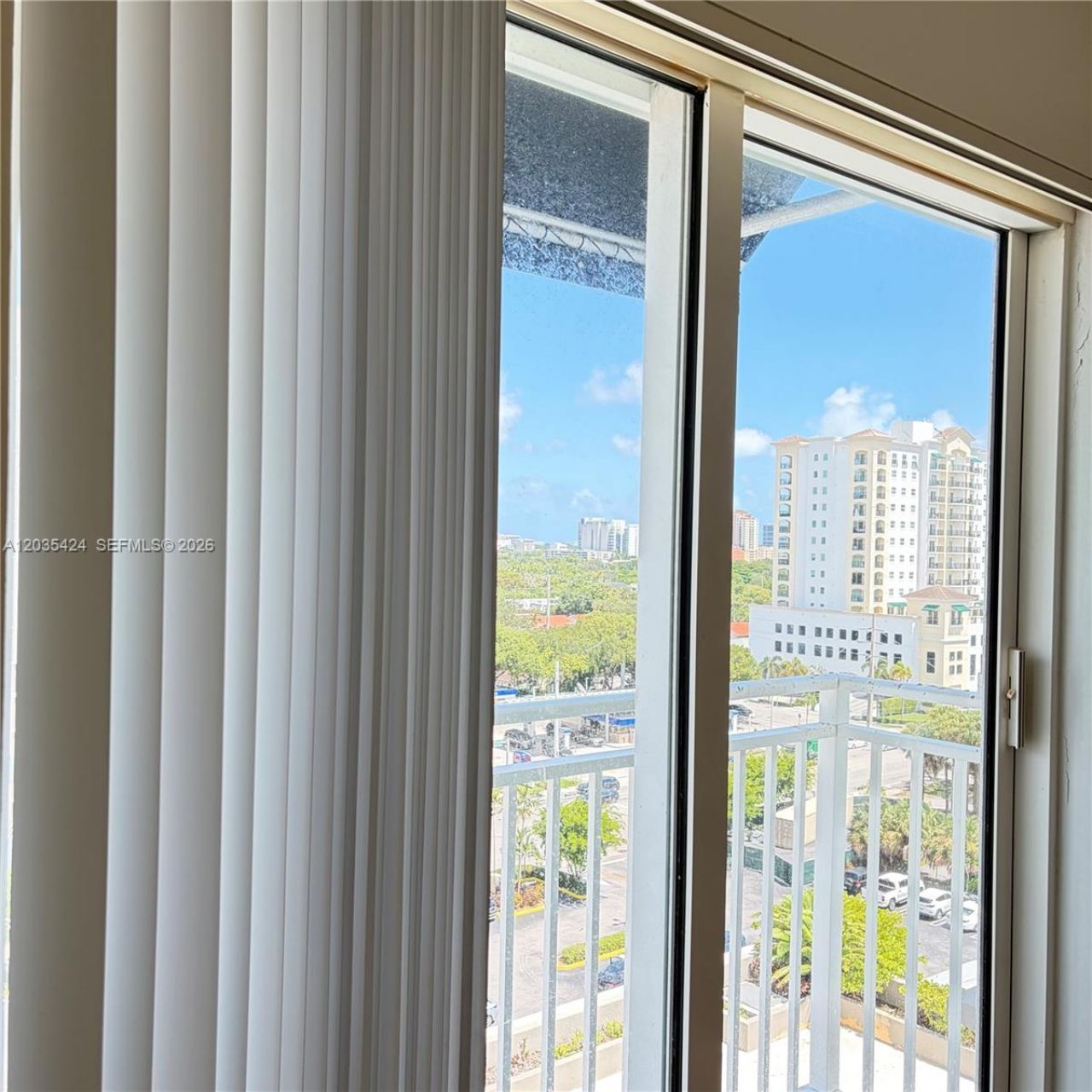 50 Menores Ave, Unit 807, Coral Gables, FL 33134 Photo