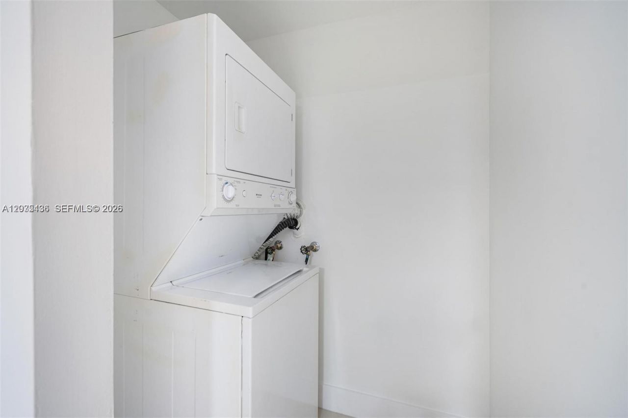 2280 SW 32nd Ave , Unit 201, Miami, FL 33145 Photo