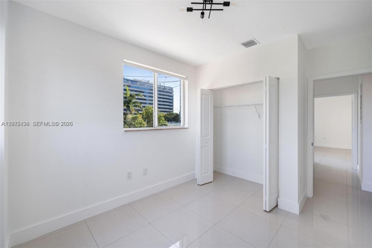 2280 SW 32nd Ave , Unit 201, Miami, FL 33145 Photo