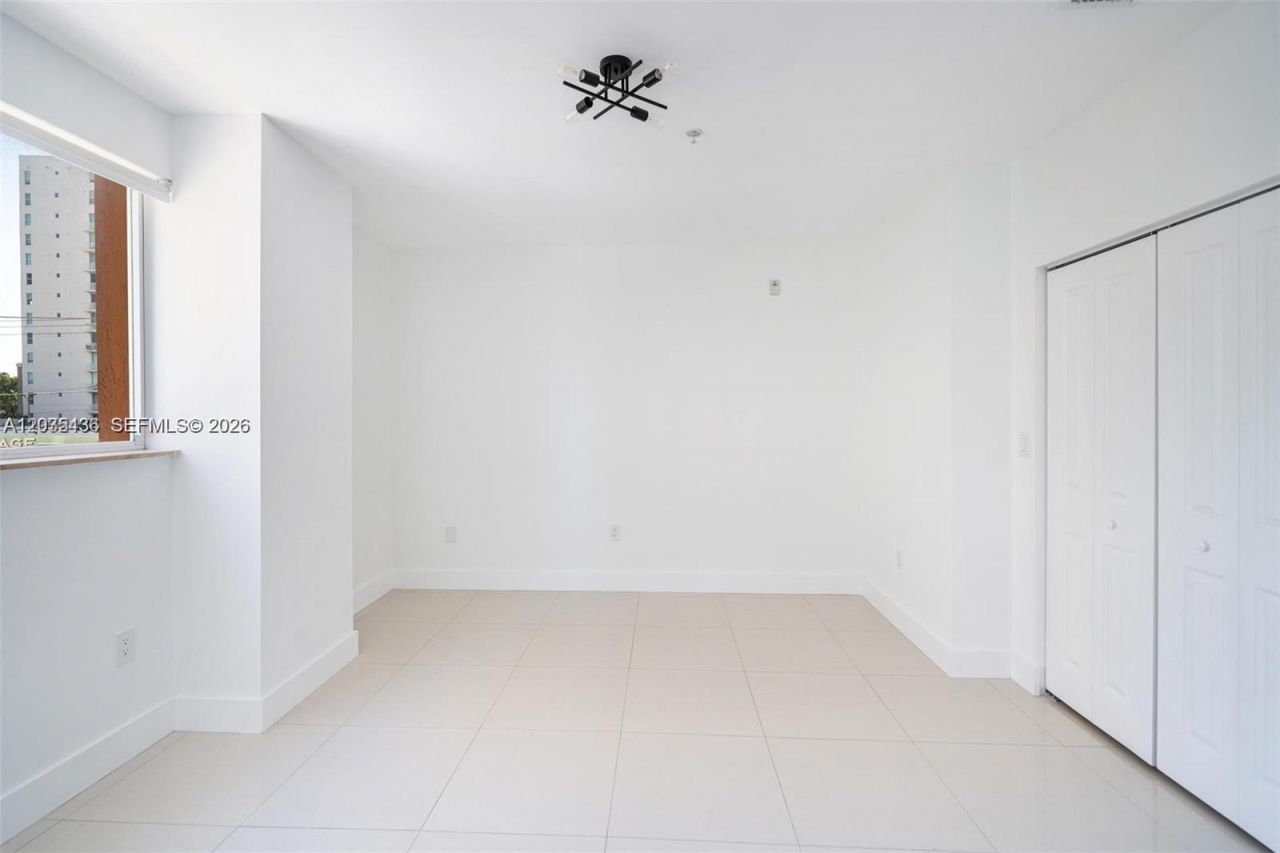 2280 SW 32nd Ave , Unit 201, Miami, FL 33145 Photo