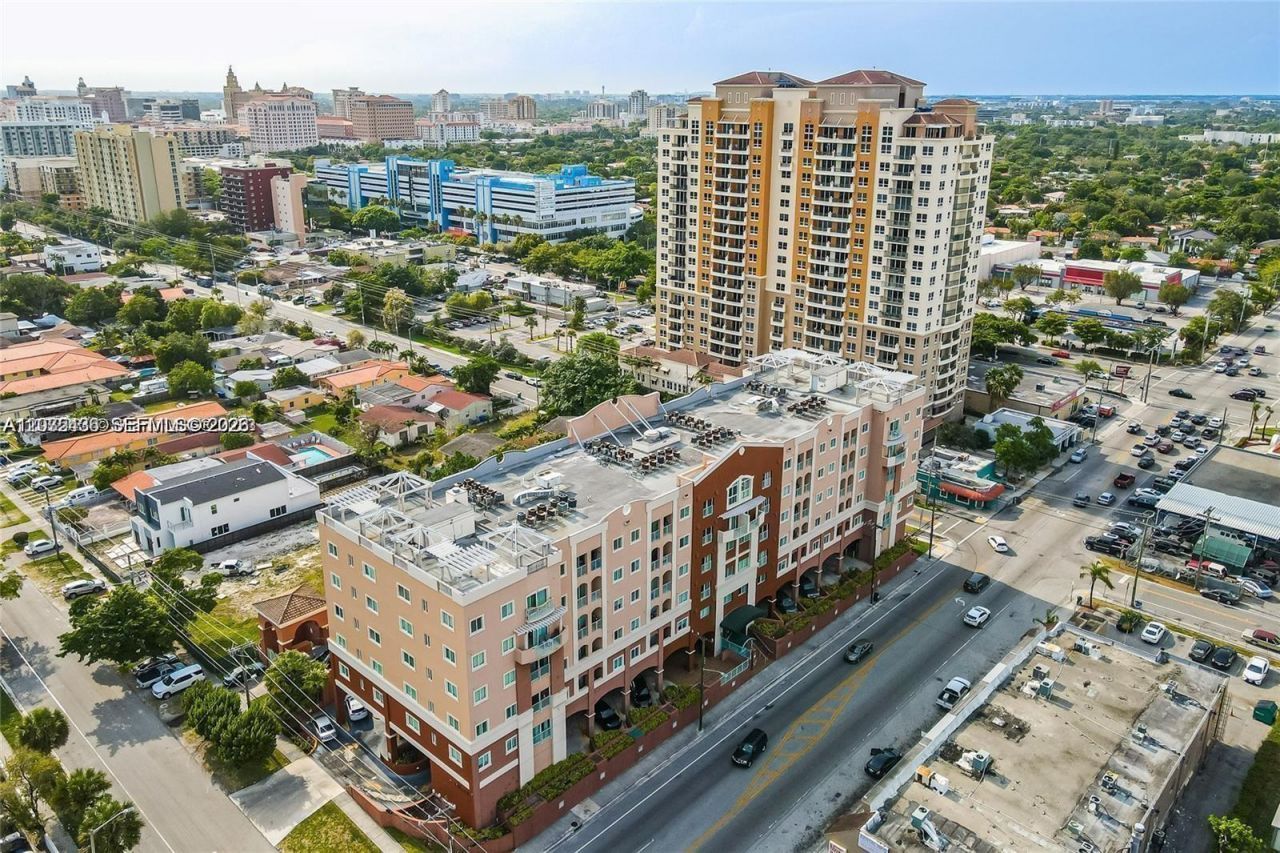 2280 SW 32nd Ave , Unit 201, Miami, FL 33145 Photo