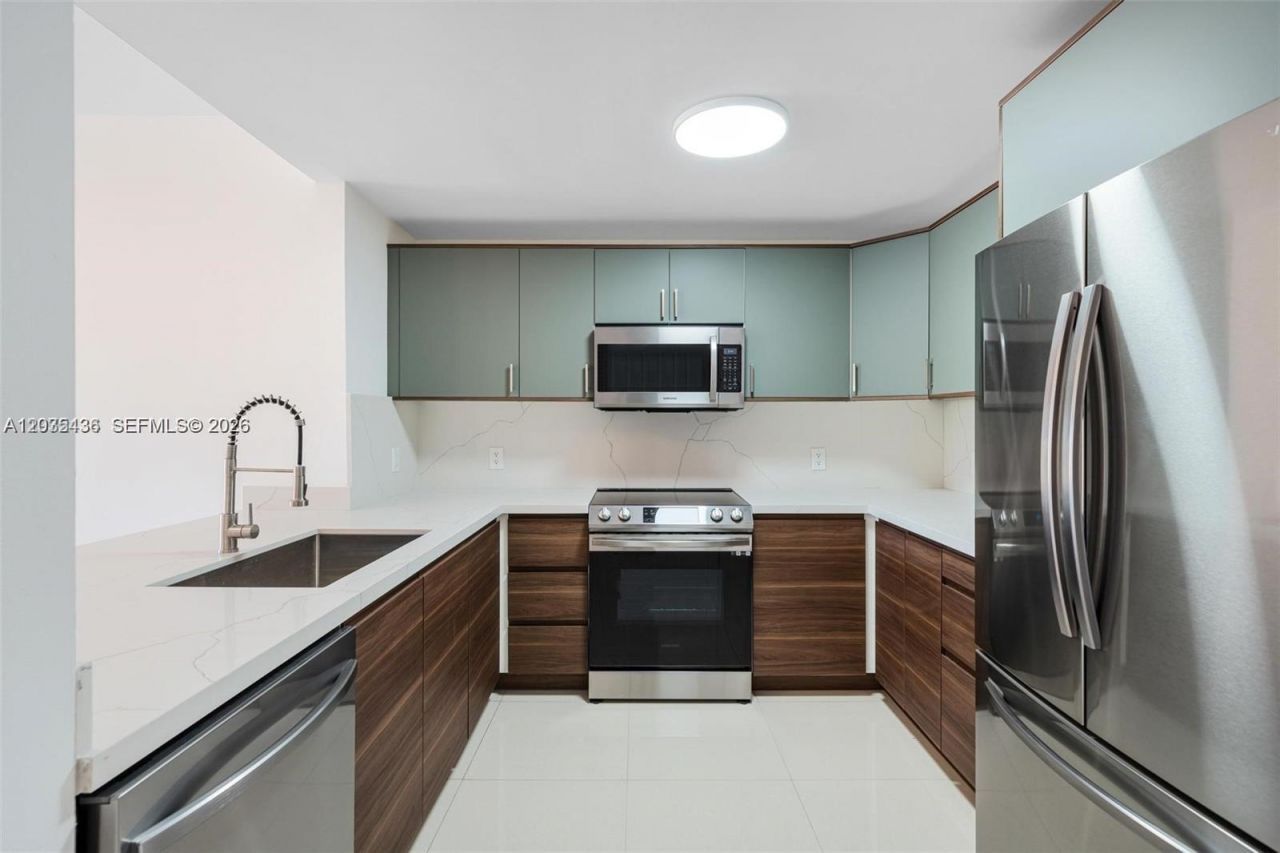 2280 SW 32nd Ave , Unit 201, Miami, FL 33145 Photo