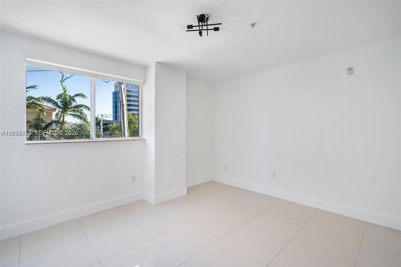 2280 SW 32nd Ave , Unit 201, Miami, FL 33145 Photo