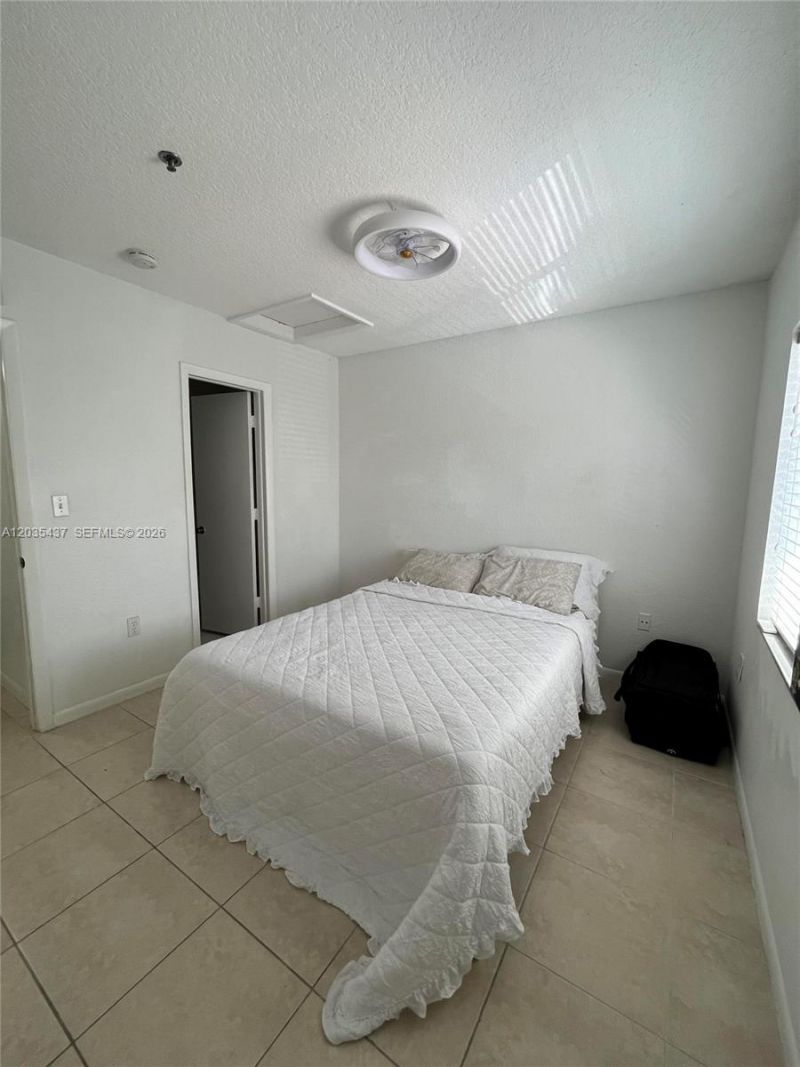 171 Riviera Cir, Unit 1, Weston, FL 33326 Photo