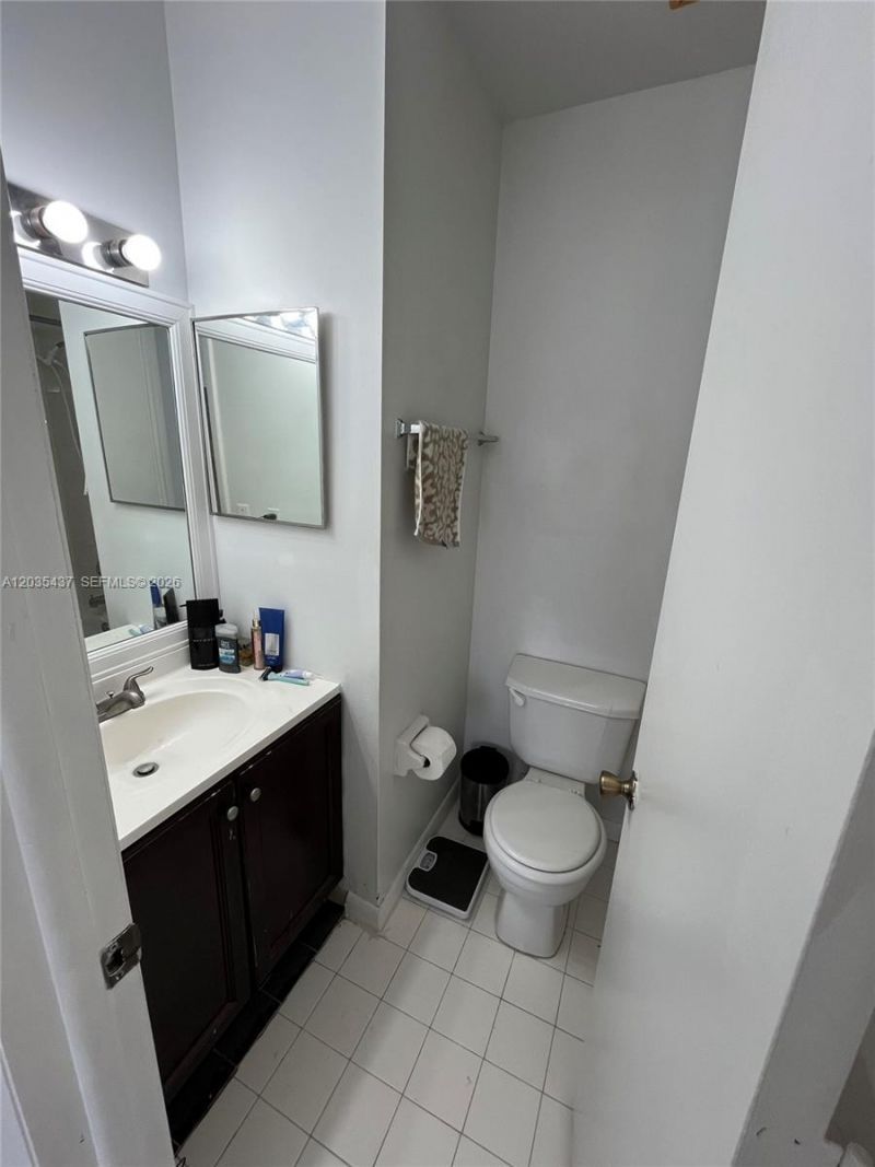 171 Riviera Cir, Unit 1, Weston, FL 33326 Photo