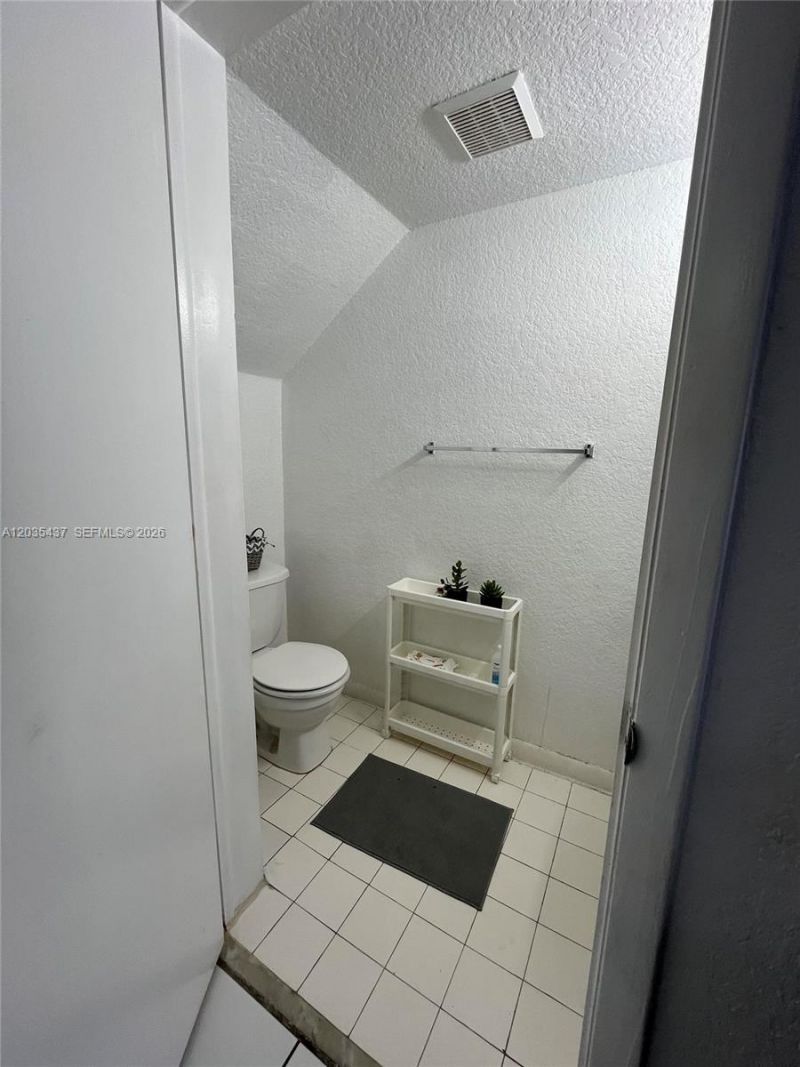 171 Riviera Cir, Unit 1, Weston, FL 33326 Photo