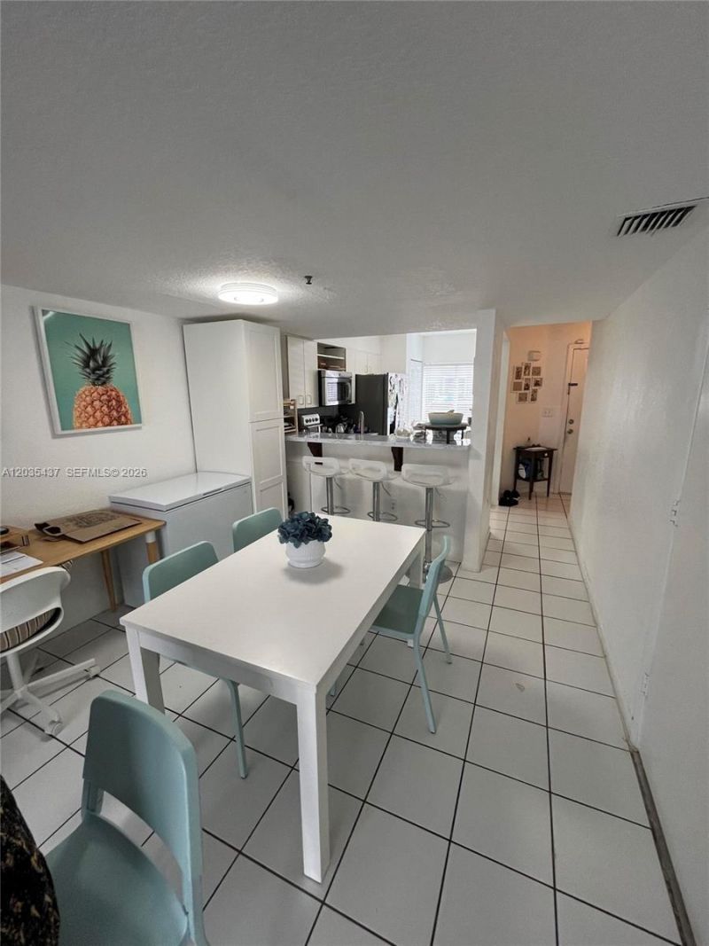 171 Riviera Cir, Unit 1, Weston, FL 33326 Photo