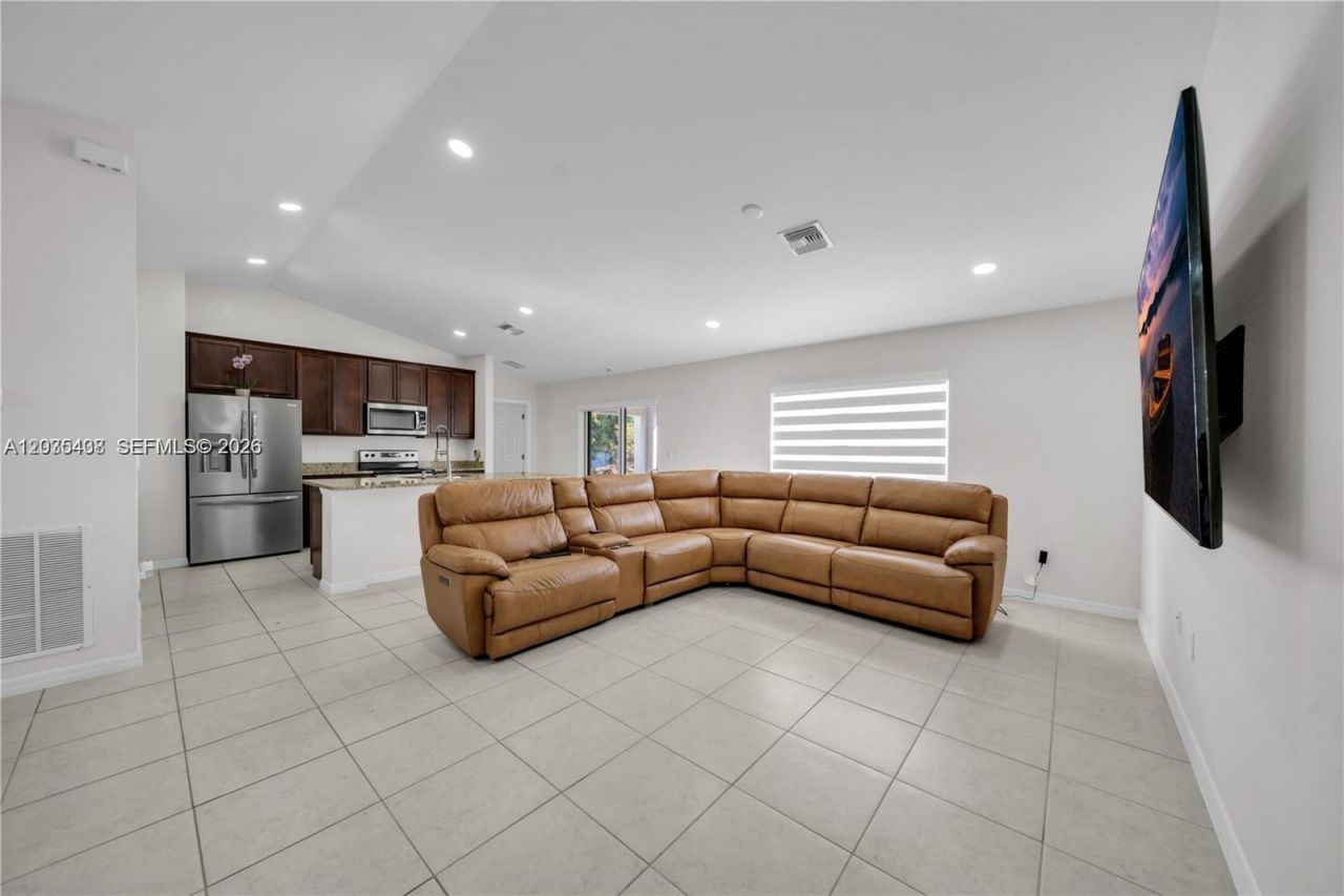 1105 NW 24th Pl , Cape Coral, FL 33993 Photo
