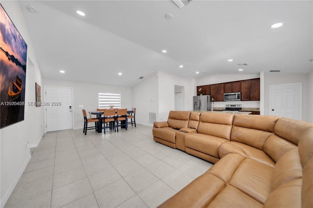 1105 NW 24th Pl , Cape Coral, FL 33993 Photo
