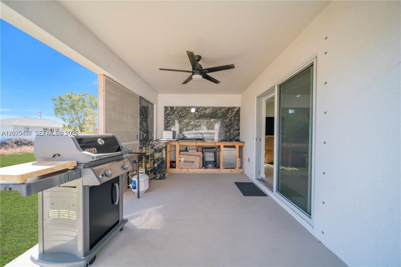 1105 NW 24th Pl , Cape Coral, FL 33993 Photo