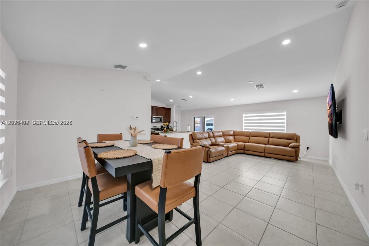 1105 NW 24th Pl , Cape Coral, FL 33993 Photo