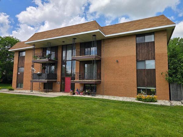 716 Moraine Trace , Unit 10, Schererville, IN 46375