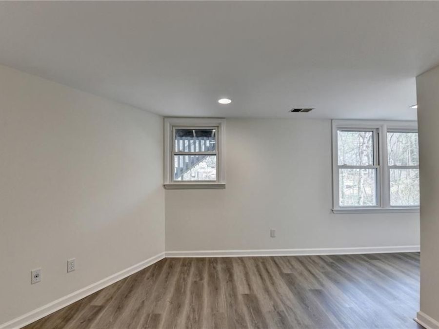 Property Image 140