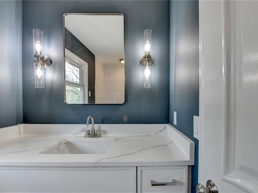 Property Image 100