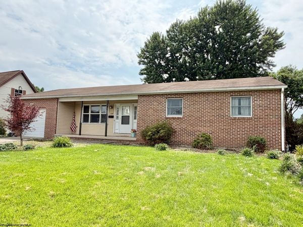 1137 Windsor Avenue, Morgantown, WV 26505
