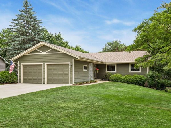 12725 Ethelton Way, Apple Valley, MN 55124