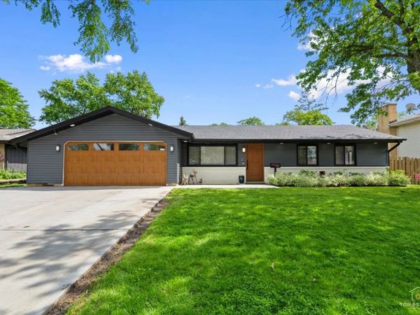 823 Georgean Lane , Schaumburg, IL 60193