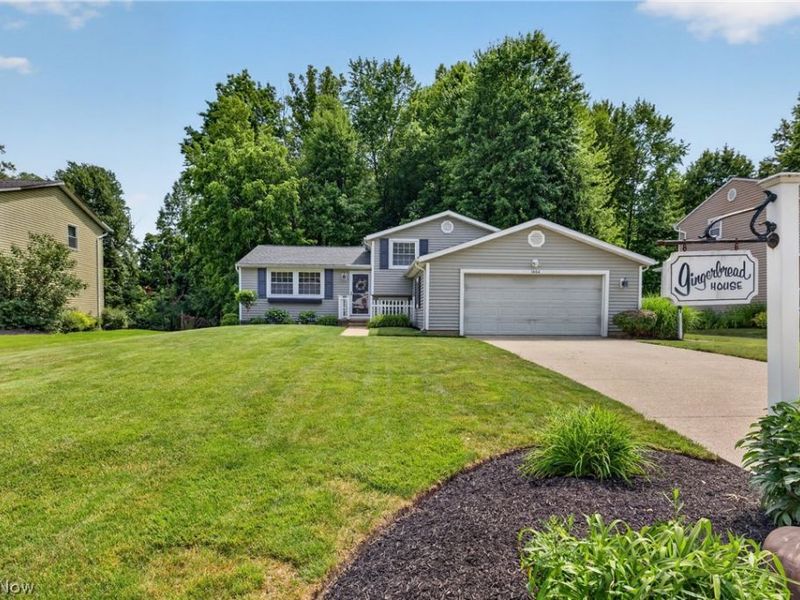 1664 Tinkers View Drive , Twinsburg, OH 44087 Photo 4