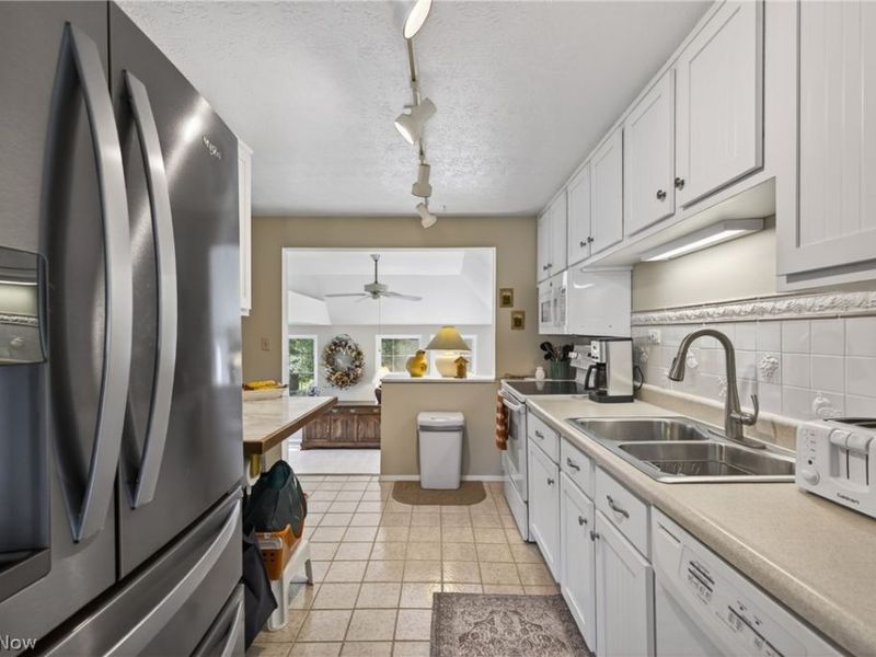 1664 Tinkers View Drive , Twinsburg, OH 44087 Photo 7