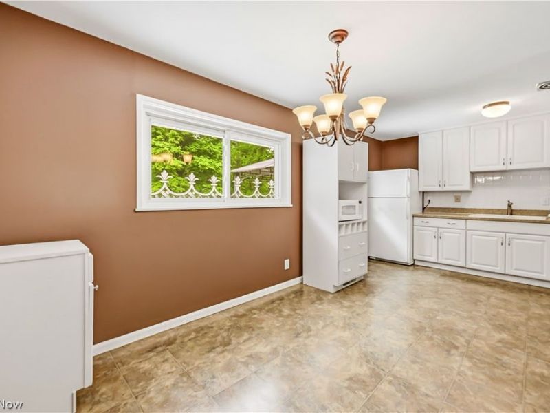 7842 Venice Heights Drive NE, Warren, OH 44484 Photo 11