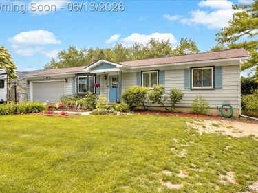 26877 N Dixboro Road, Green Oak Twp, MI 48178