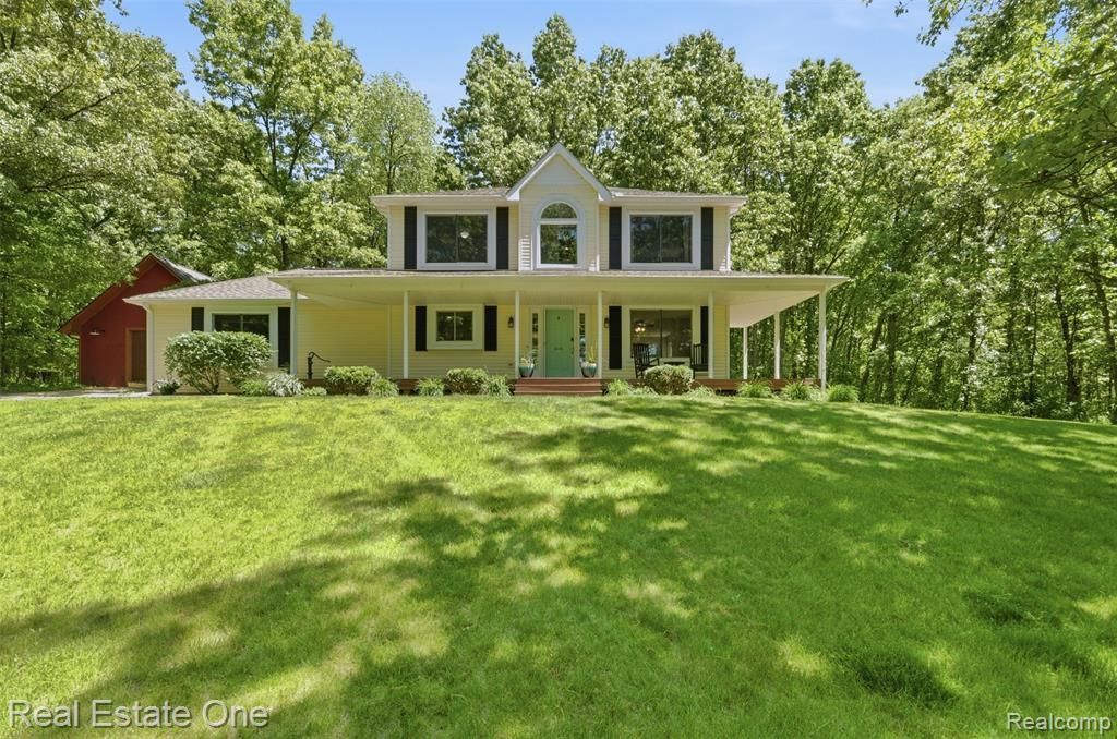 3559 Perry Lake Road, Brandon Township, MI 48462 Main Photo