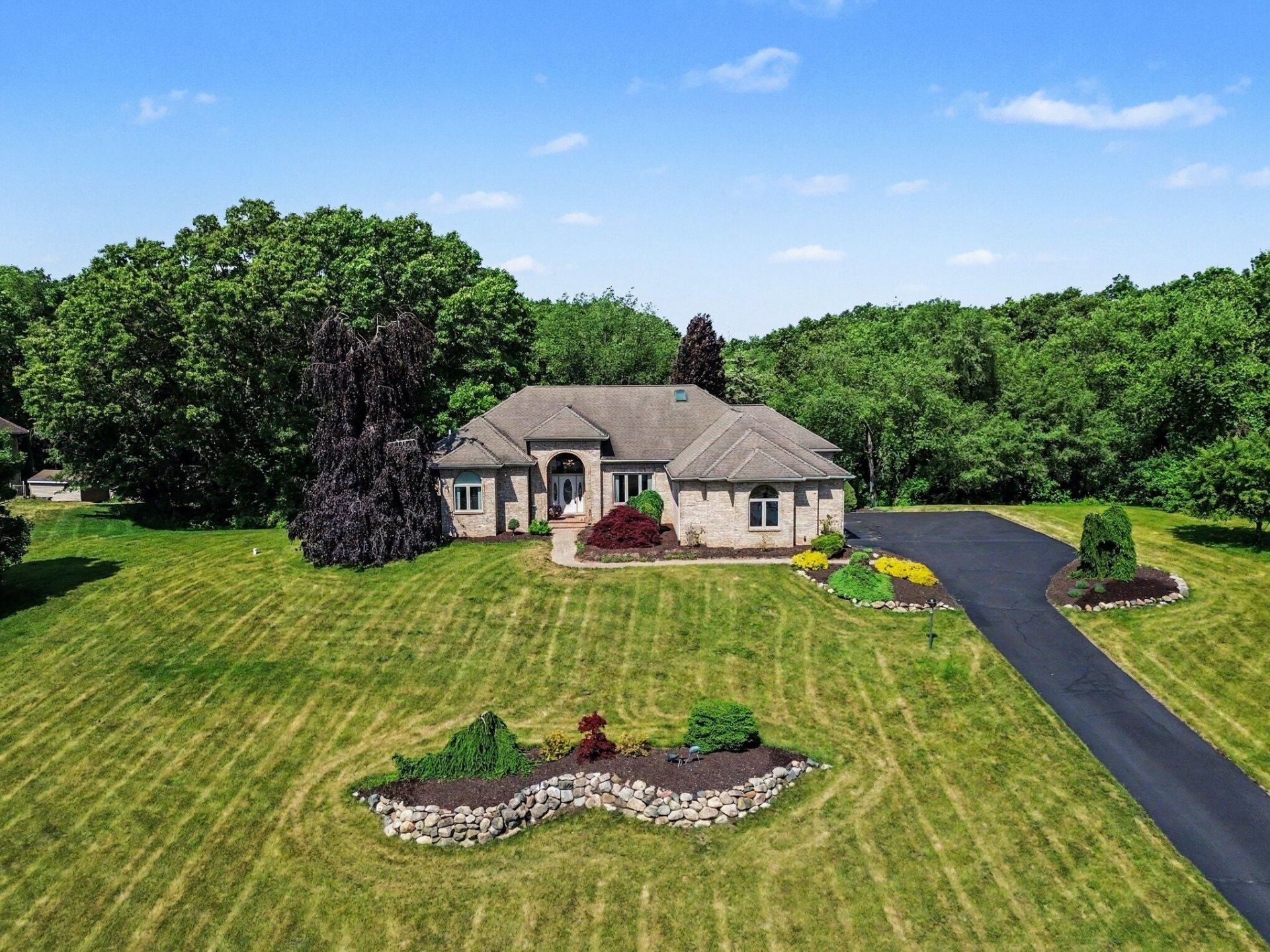 888 Ridge Road, Chelsea, MI 48118 Main Photo