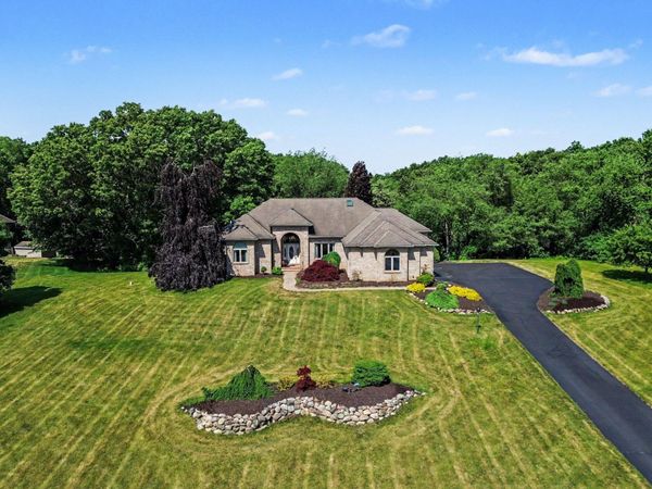 888 Ridge Road, Chelsea, MI 48118