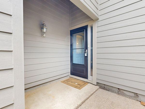 718 Peninsula Court, Ann Arbor, MI 48105
