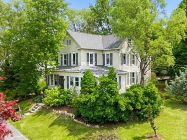 240 CIRCLE DRIVE, RED LION, PA 17356