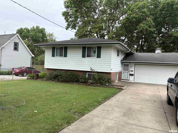 3409 N CALIFORNIA Avenue, Unit B, Peoria, IL 61603