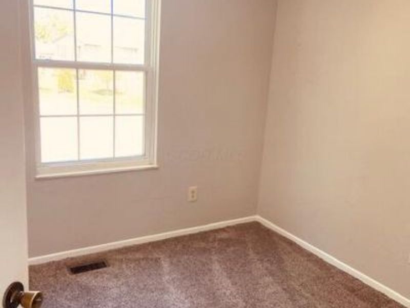 661 Pine Trace Court, Columbus, OH 43228 Photo 15