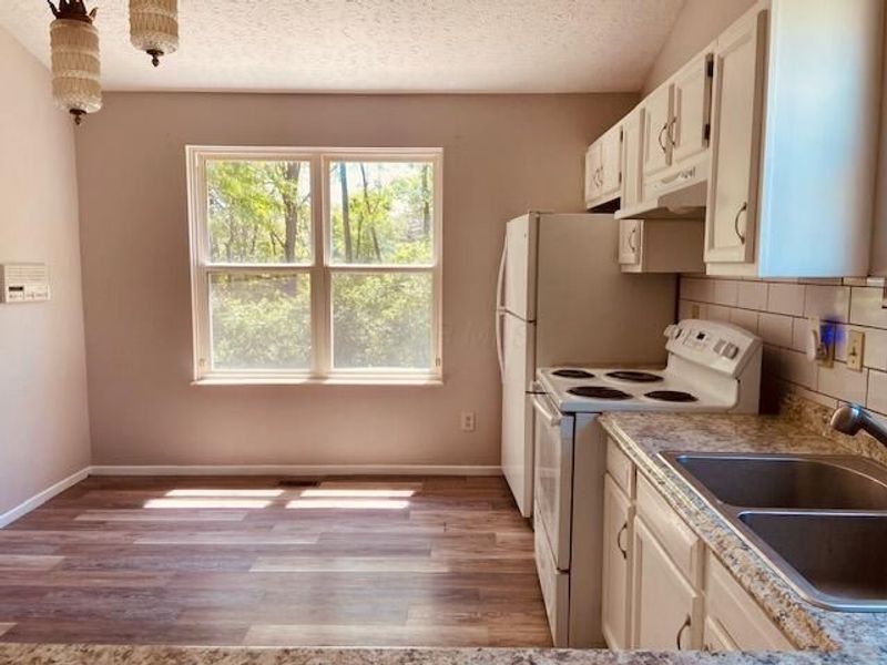 661 Pine Trace Court, Columbus, OH 43228 Photo 7