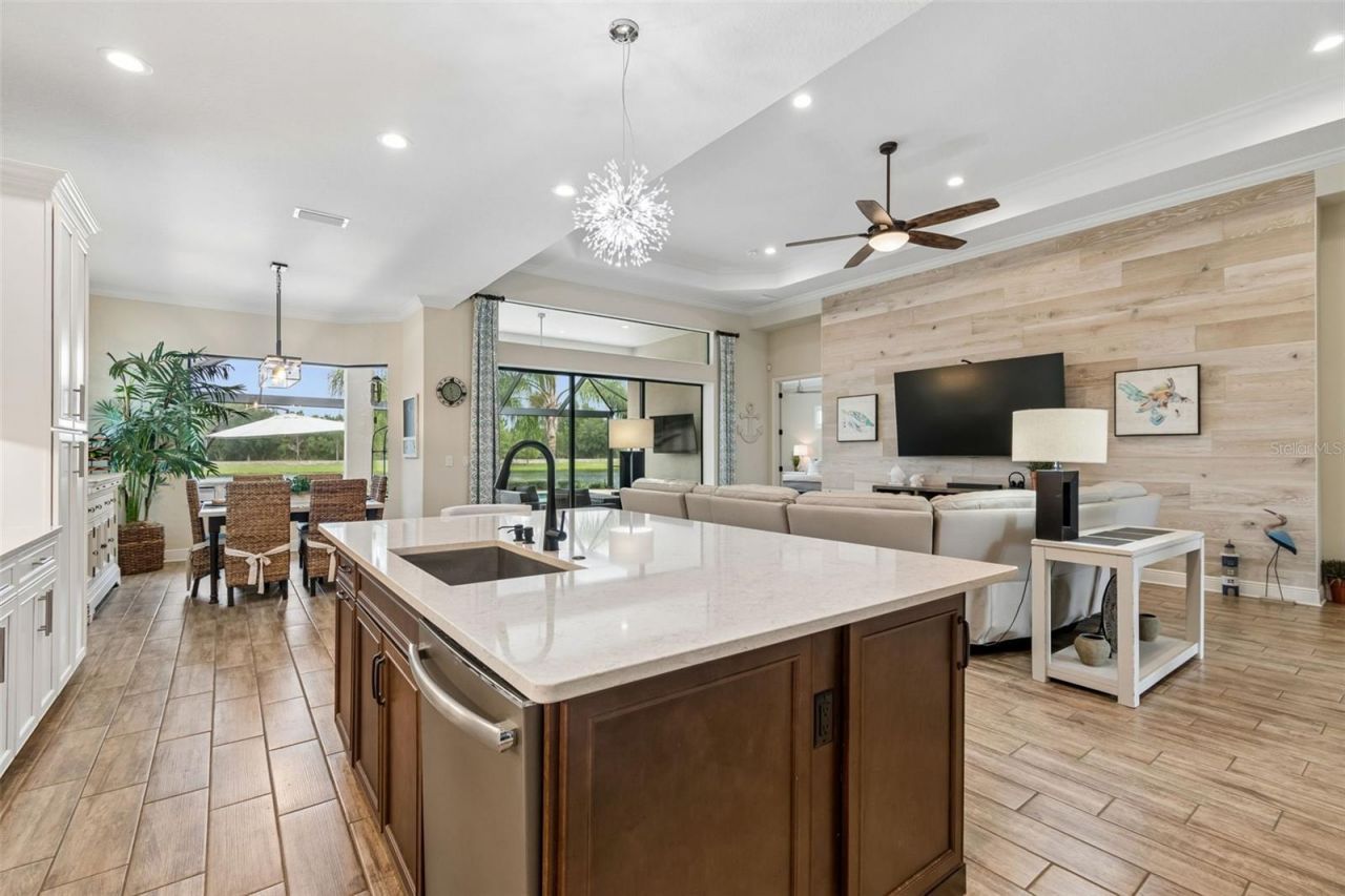 7208 Whittlebury Trail, Bradenton, FL 34202 Photo