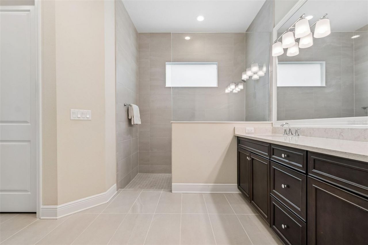 7208 Whittlebury Trail, Bradenton, FL 34202 Photo